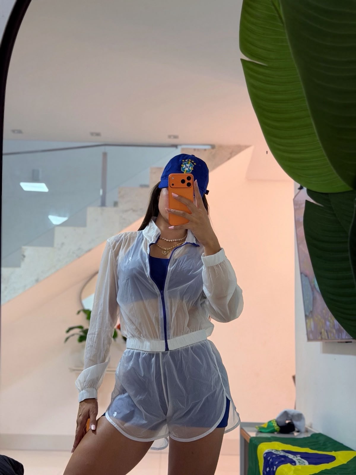 Foto 3 de Conjunto Short Duplo, Top e Corta Vento Azul Marinho
